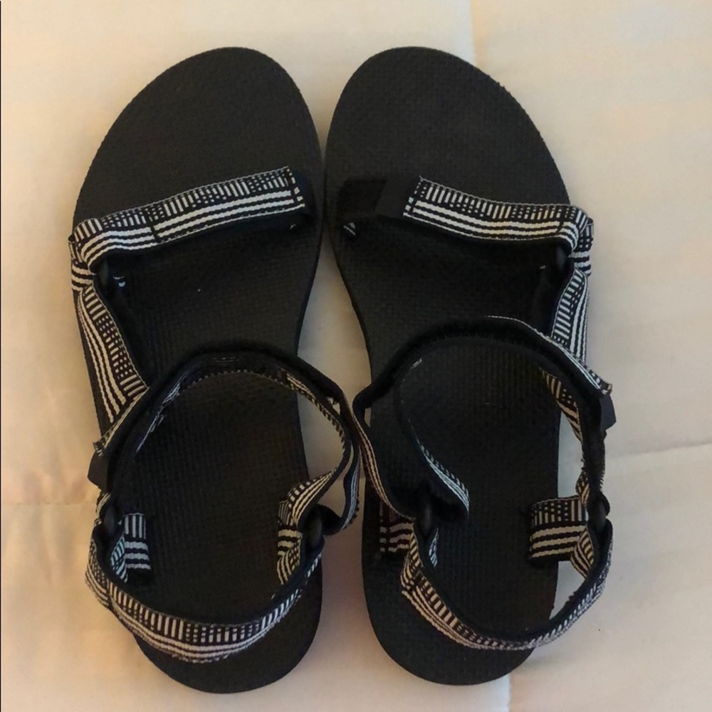 Brand new never worn Teva Sandals!